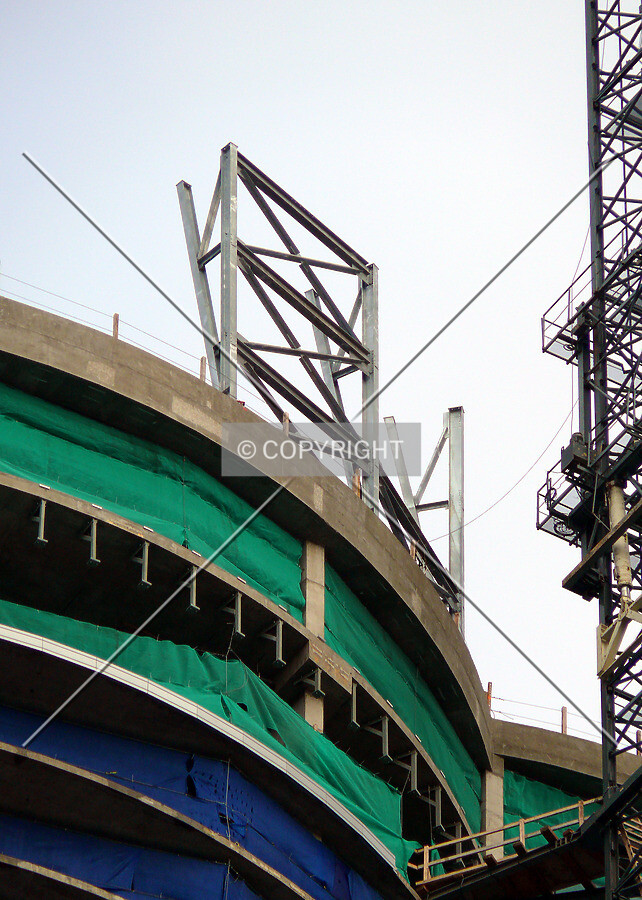 Metal framing for the crown
