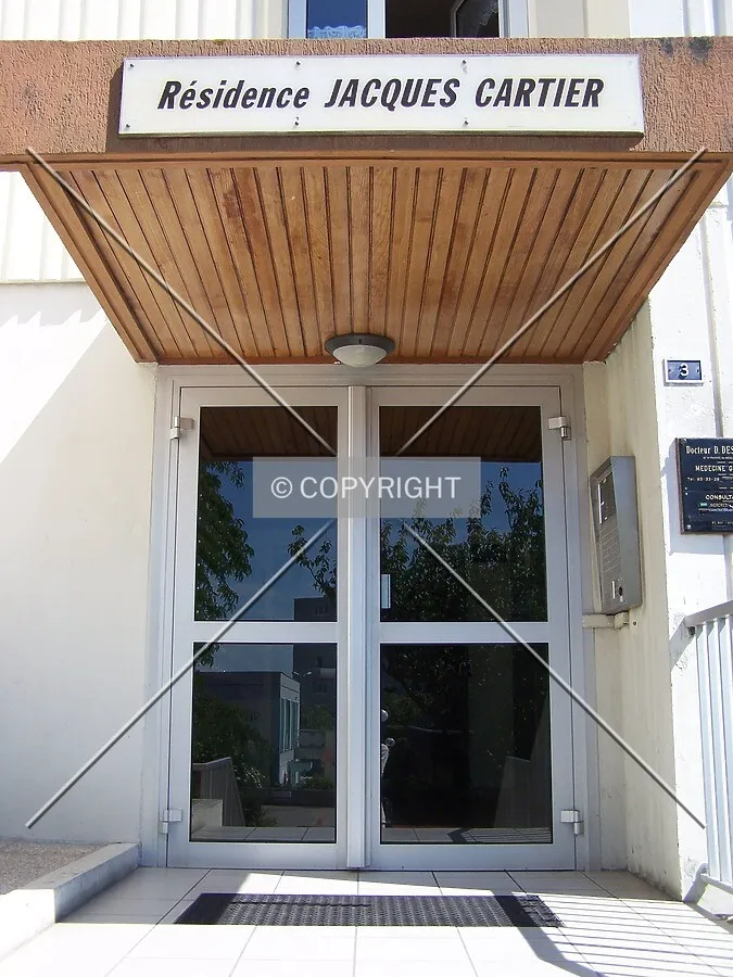 Entrée coté sud