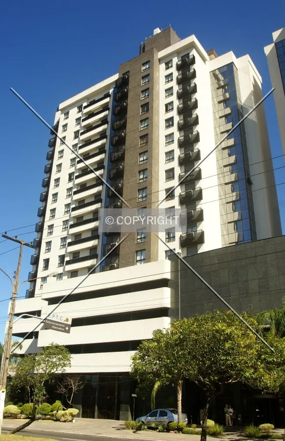 Looking up from across Borges de Medeiros Avenue