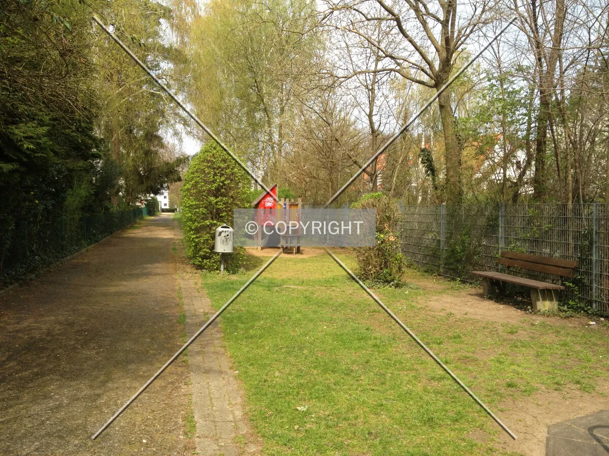 Playground next to the S-Bahn S1 line in Obertshausen