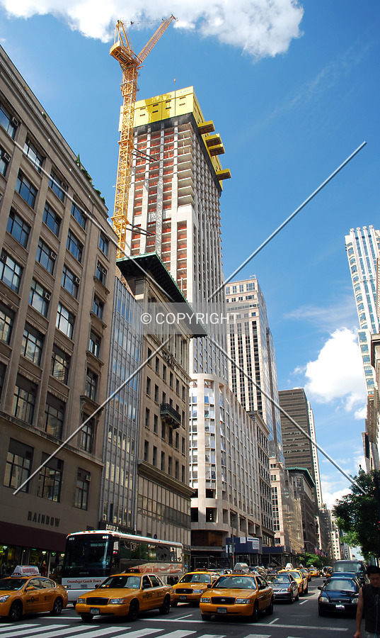 View northwards along 5th Avenue