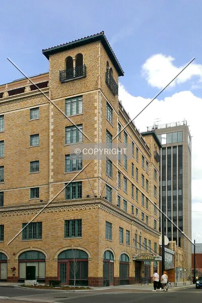 Photo 965-398-939
