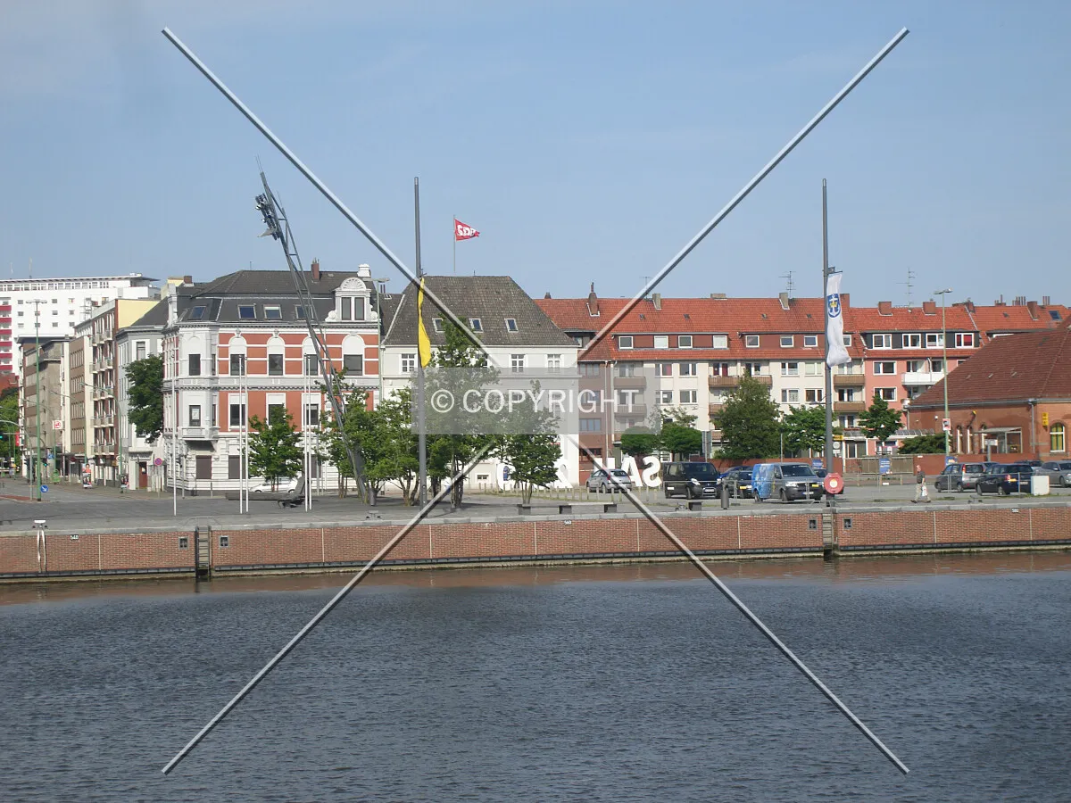 Photo 009-712-516