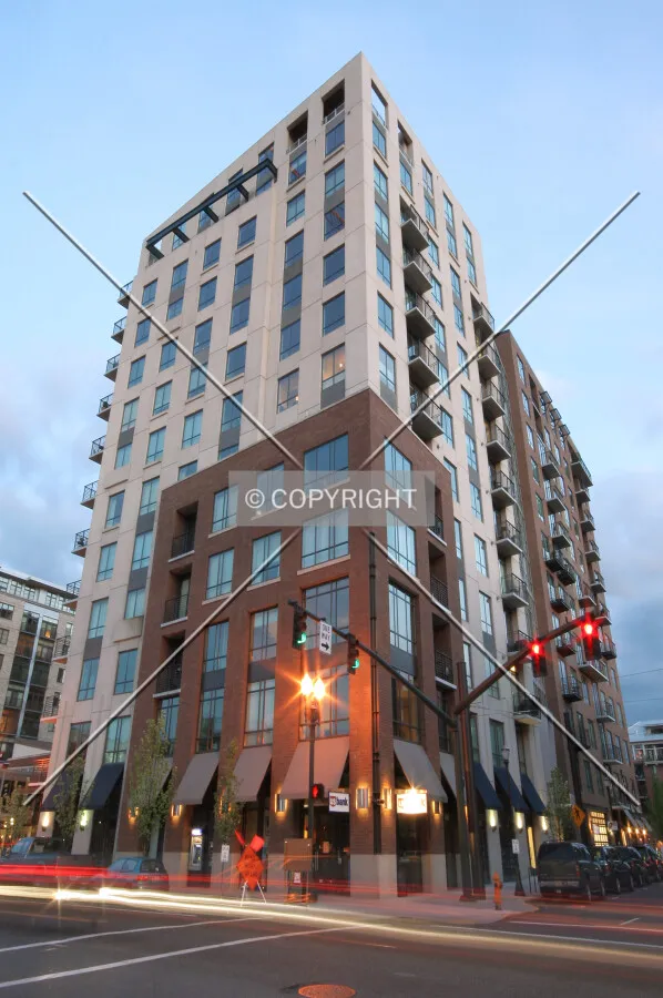 Photo 977-582-735