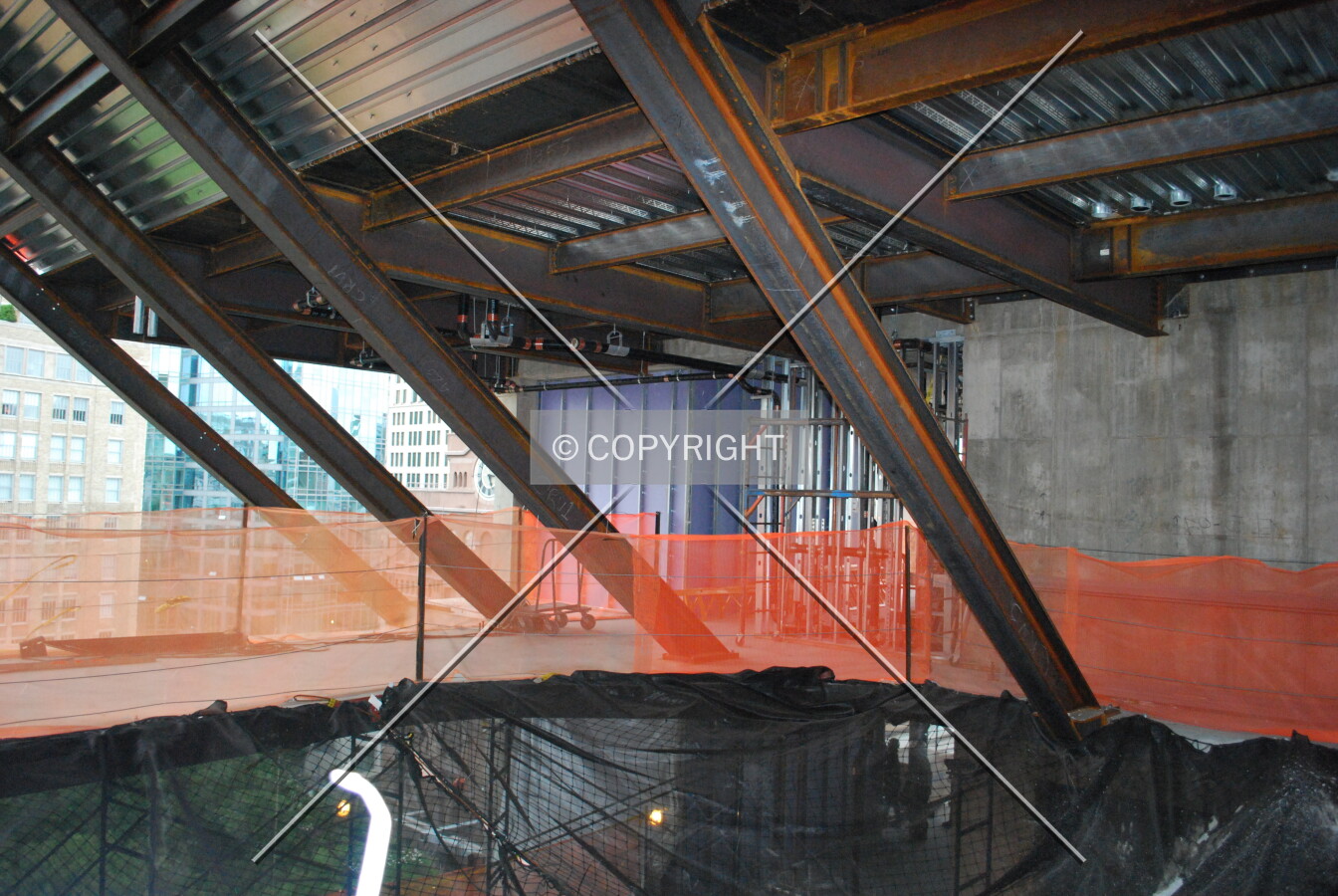Supports for the top of the atrium