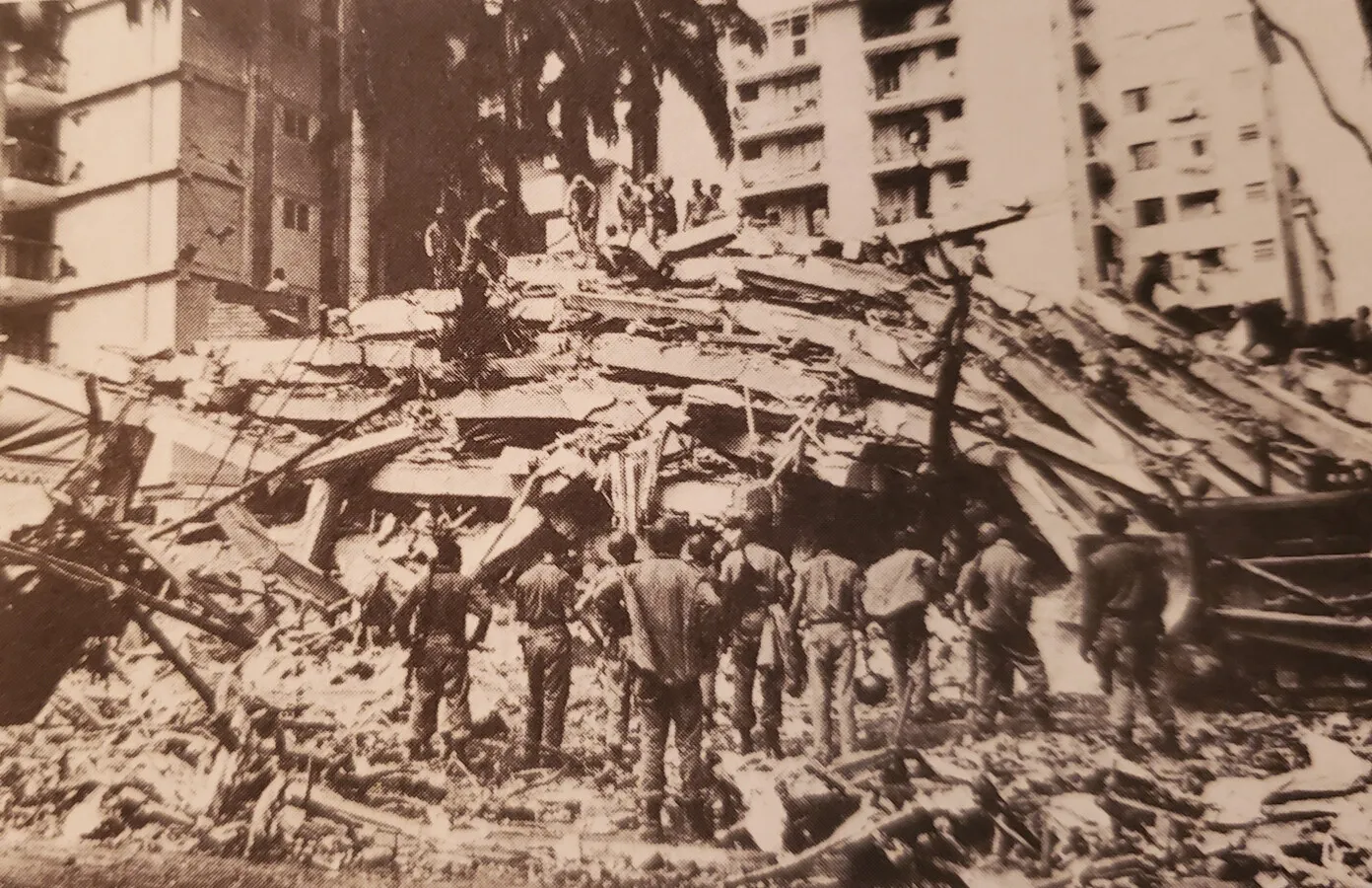 Upper floors launched to the west in the 1967 earthquake