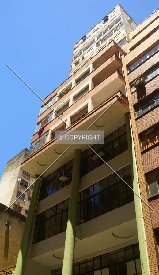 Looking up from across General Vitorino Street