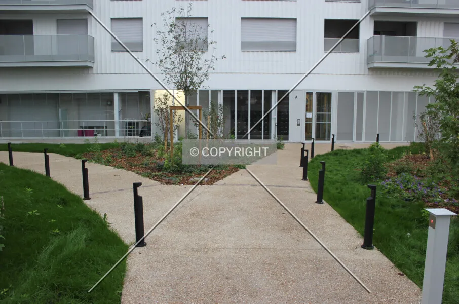982-733-767