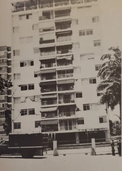 Photo 982-919-658