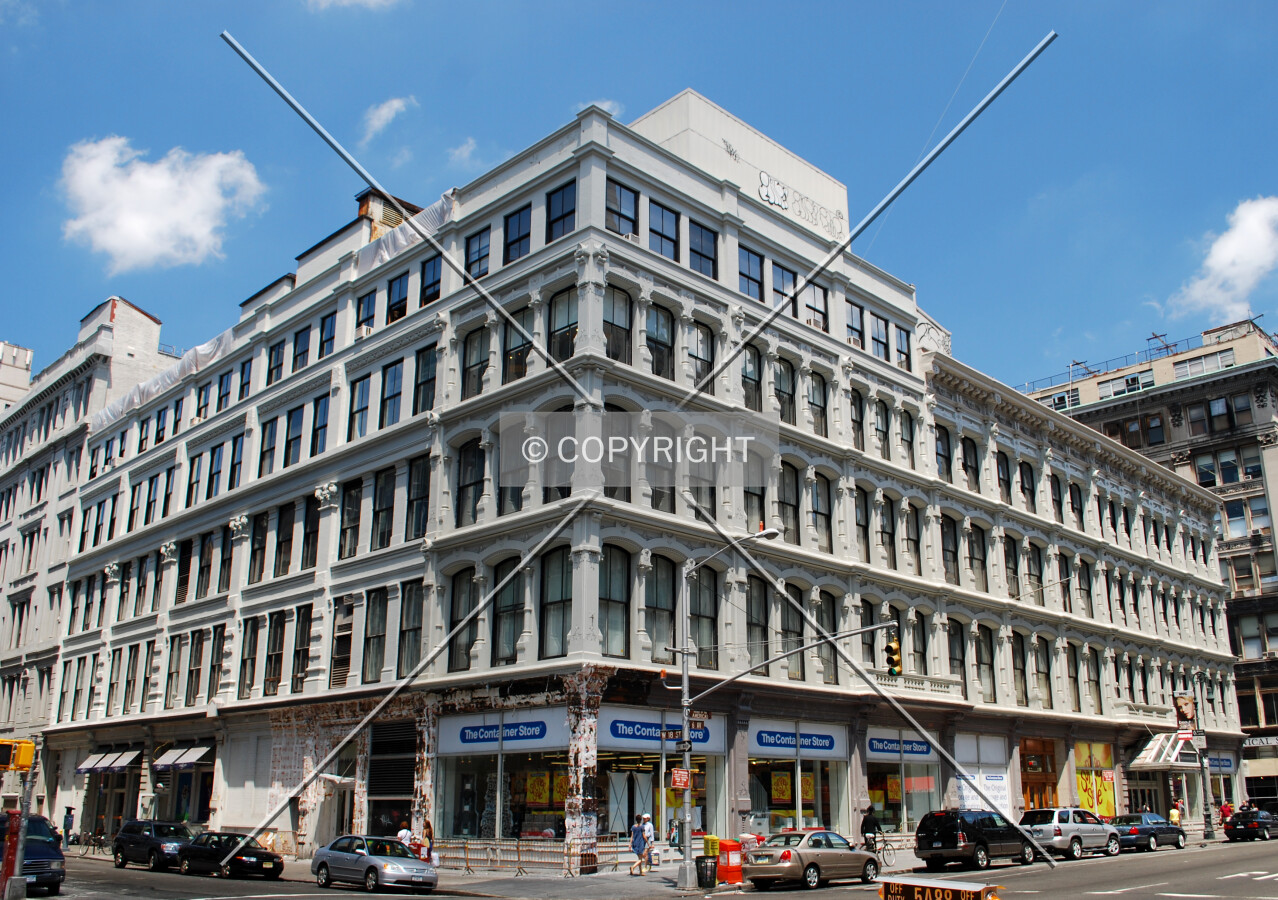 Looking northwards from 6th Avenue