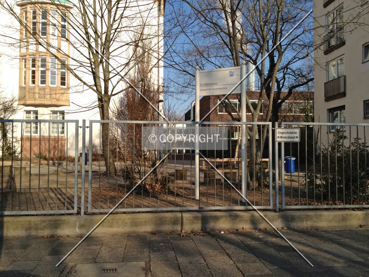 Looking on the site of Schillerschule in Offenbach