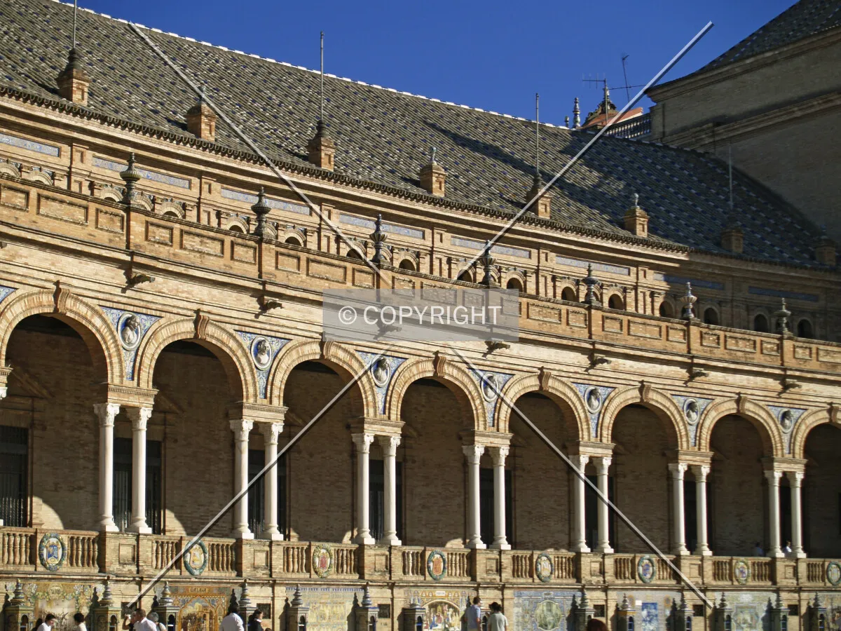 Row of arches on the first floor