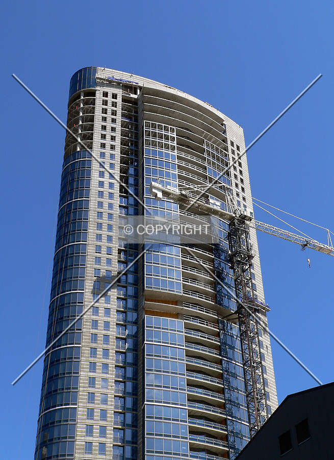 View of the southern face as the tower crane is lowered