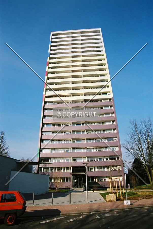View to the top; front side