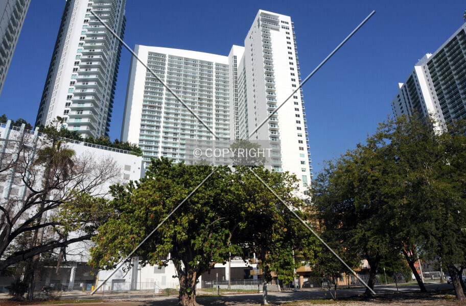 Photo 098-623-482