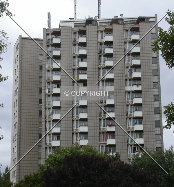 Building seen from Lobeck street