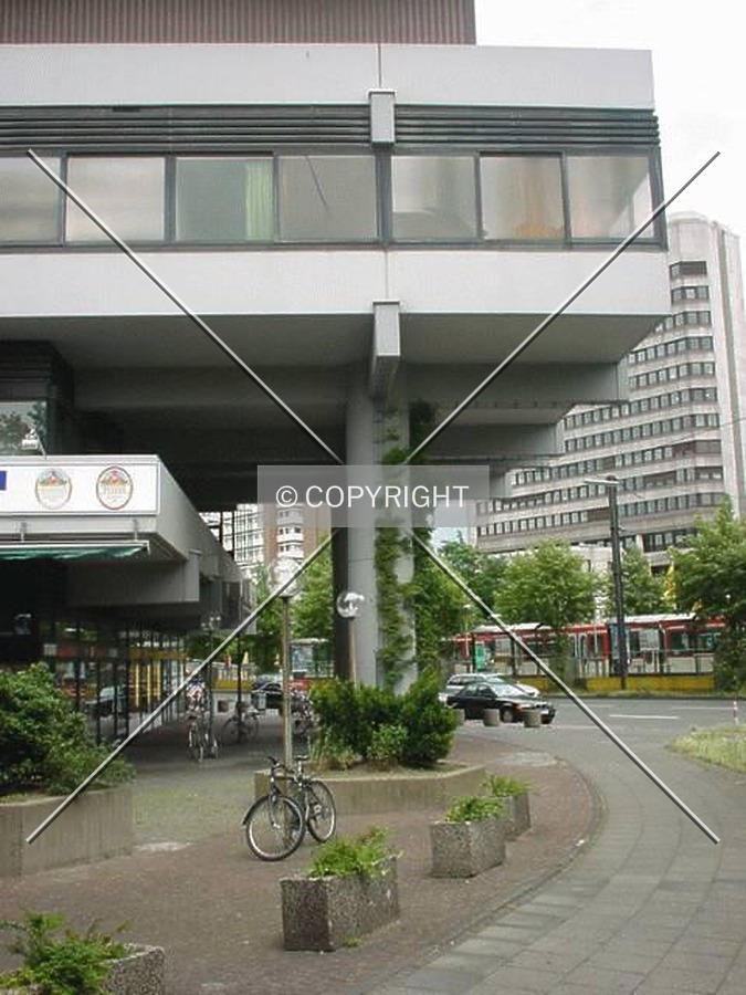 Ground floor near the entrance on Luxemburger Straße