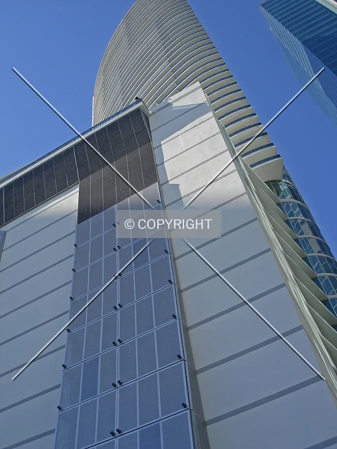 Looking up the skyscraper