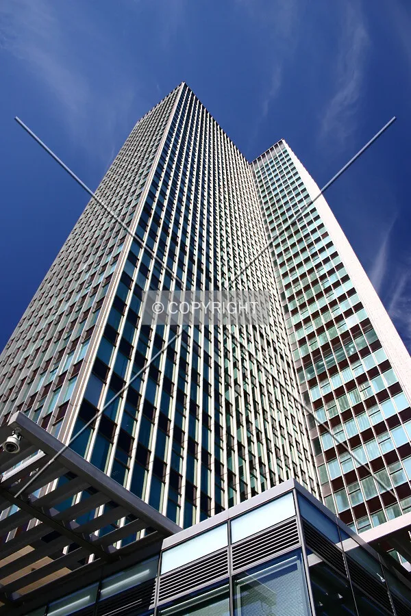 Looking up at the southwest corner from Euston Road