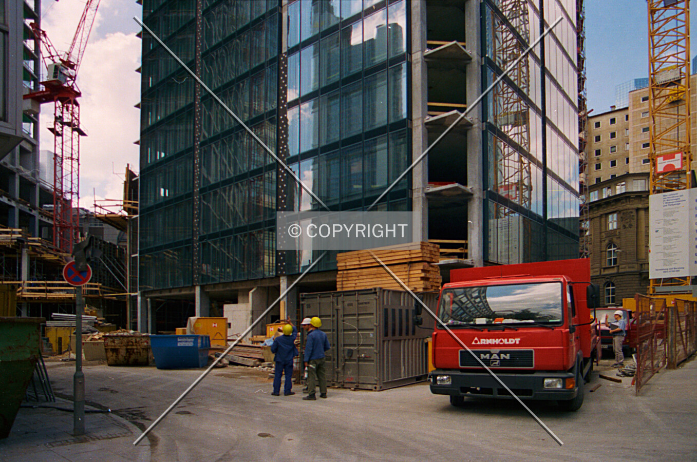 Photo 992-205-741
