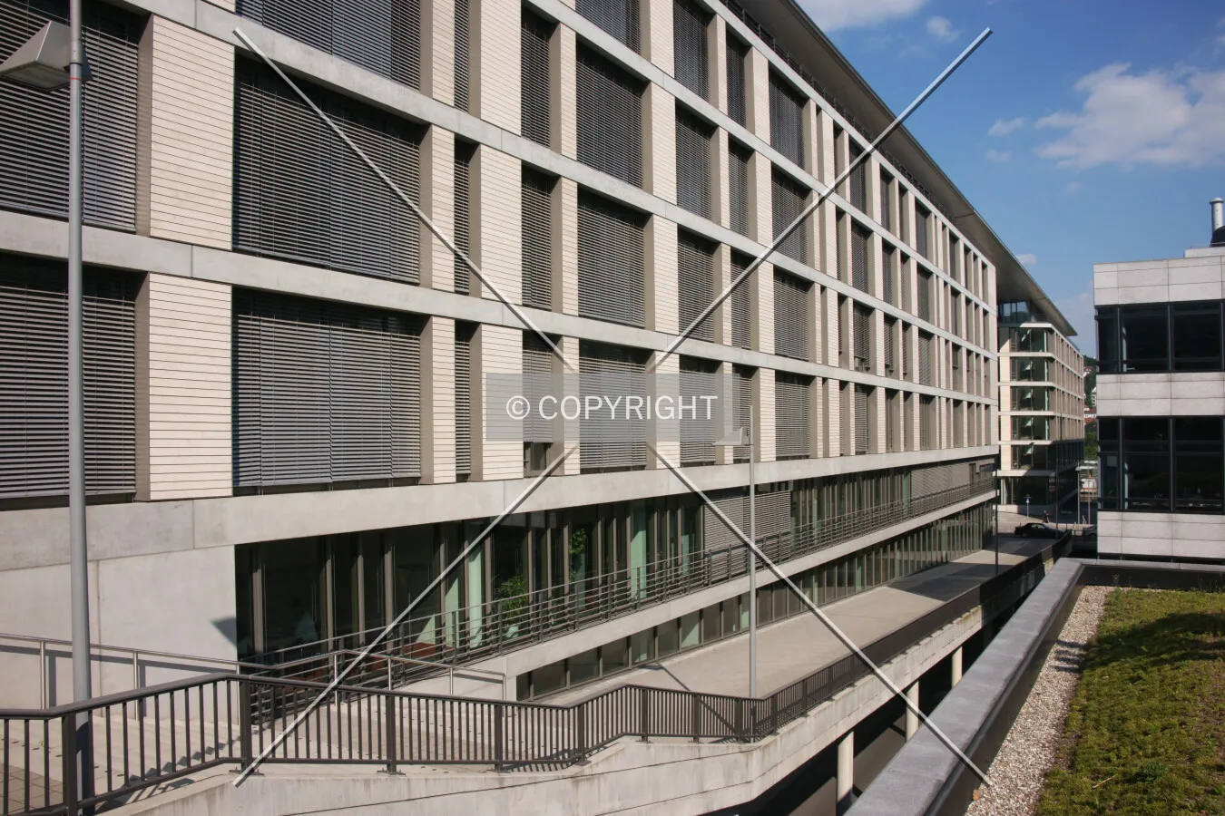 Photo 993-121-890