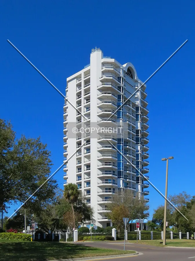 View to the northwest across Bayshore Boulevard