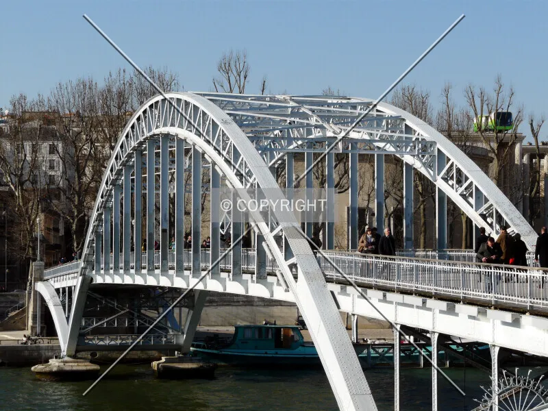 Photo 994-330-648