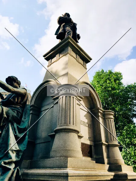 Photo 994-932-748