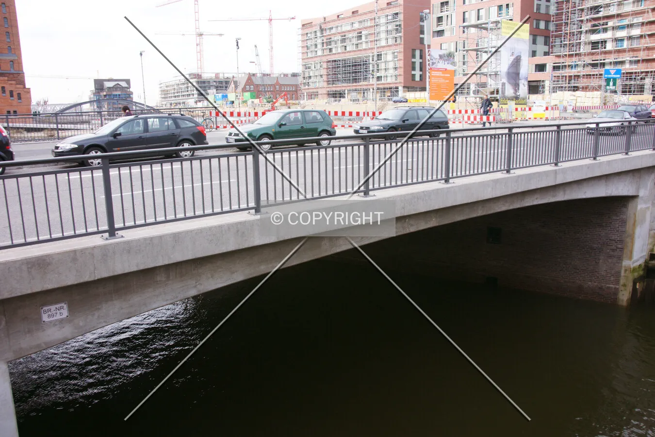 Photo 995-569-736