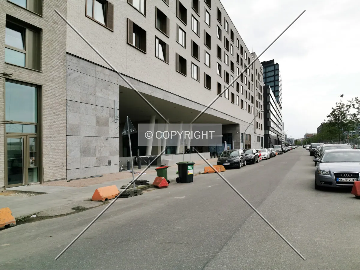 Photo 996-652-583