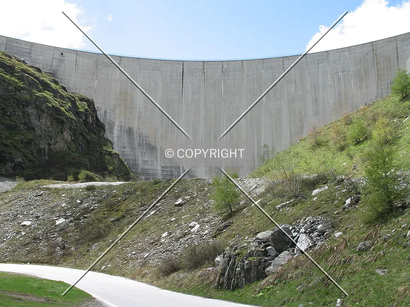 Photo 996-978-381