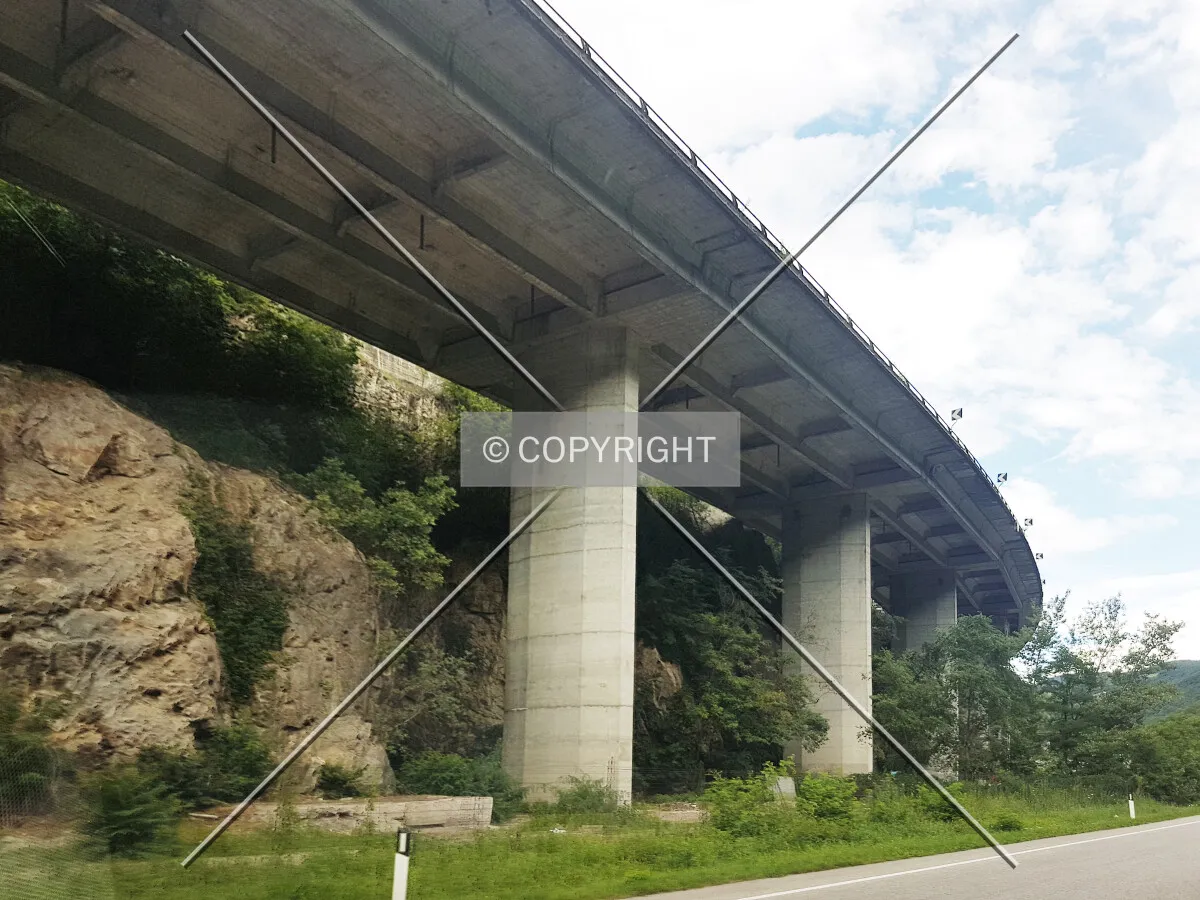 Photo 998-358-416