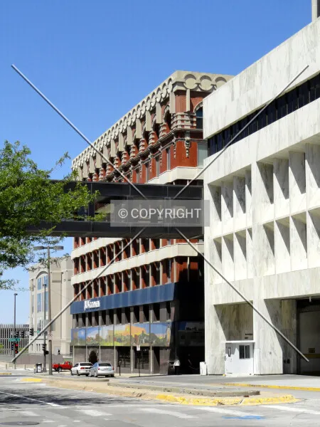 Photo 999-214-771