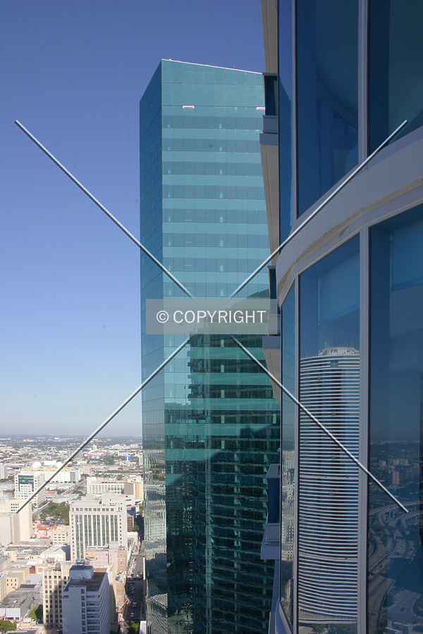 Photo 099-948-946