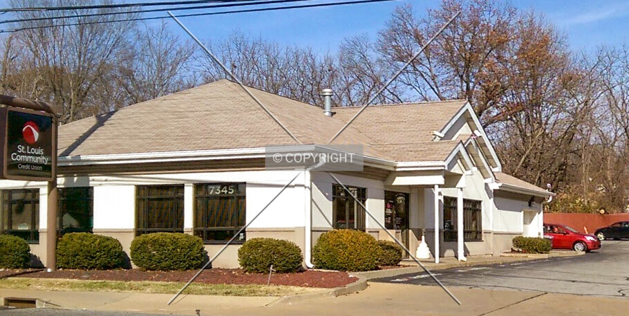 Southeast view; November 29, 2014