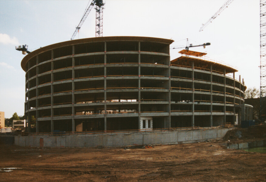 158-064-853