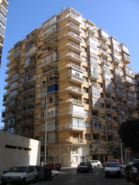 Paseo Maritimo, 21