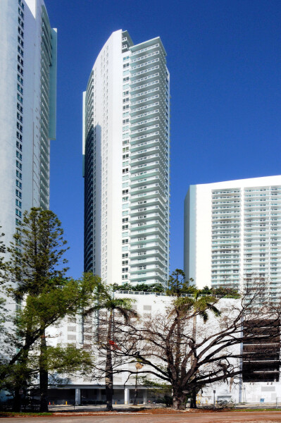 Quantum on the Bay South Tower