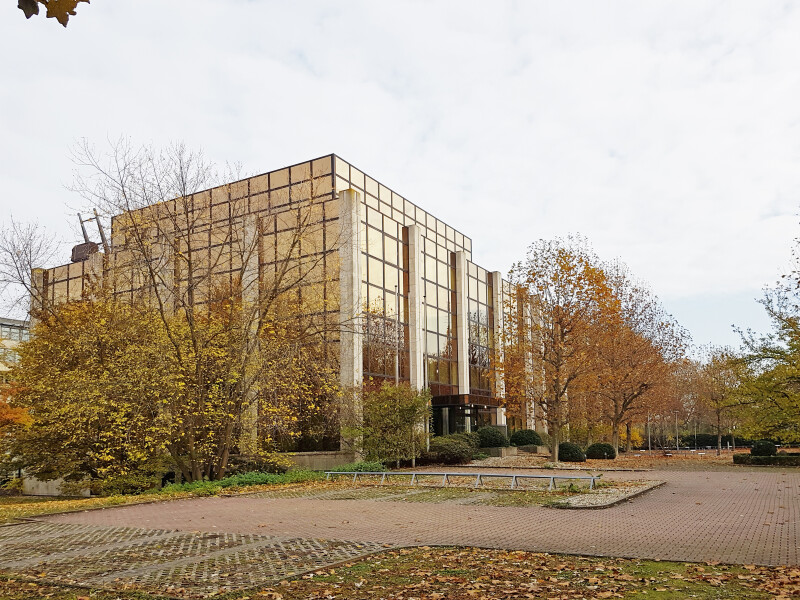 Wilhelm-Varnholt-Allee 5