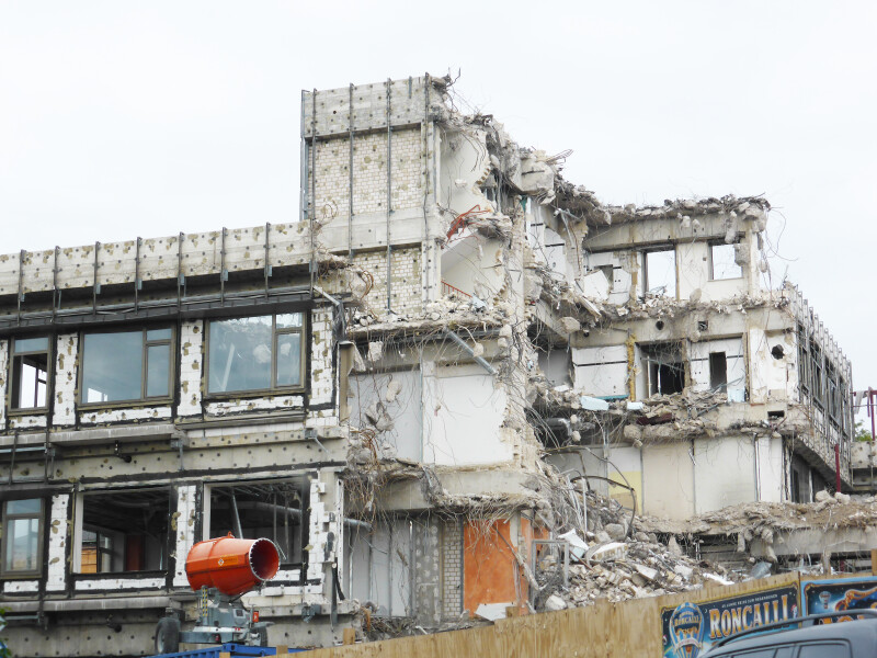 375-402-899