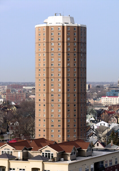 Arlington Court Apartments