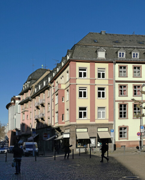 Domstraße 2