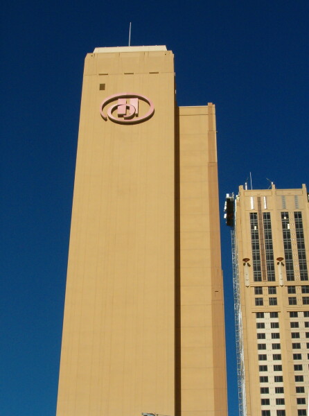 Hilton Grand Vacations Club, Tower 1