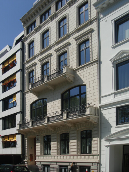 Alsterufer 18