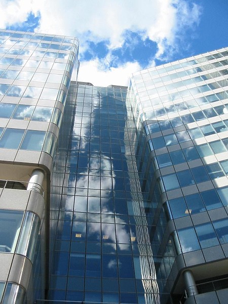 25 The North Colonnade