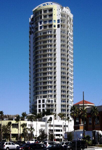 863-028-702