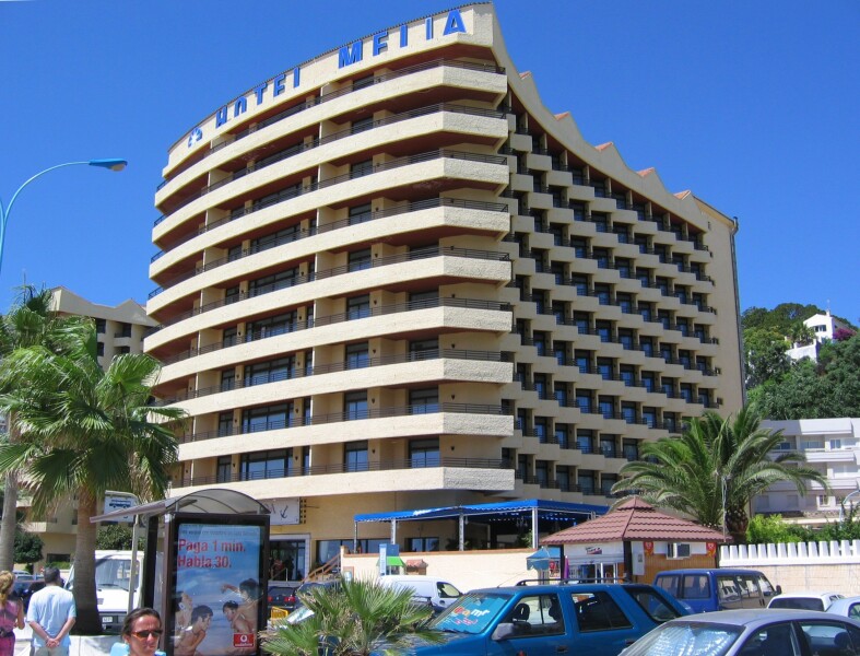 Torre Este