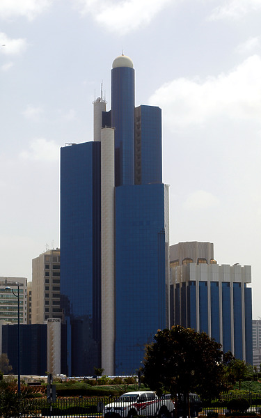 Baynunah Hilton Tower Hotel