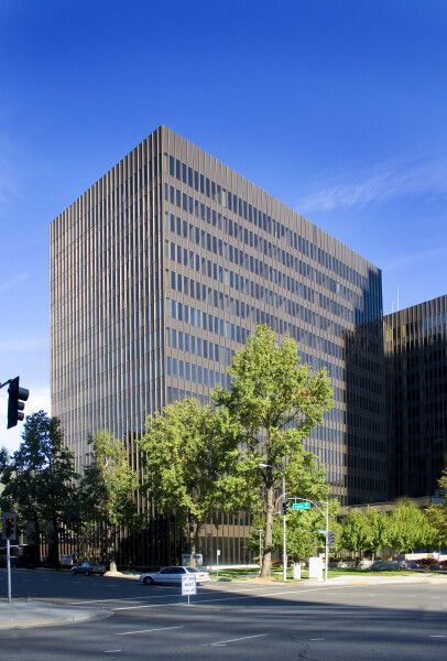 960-322-748