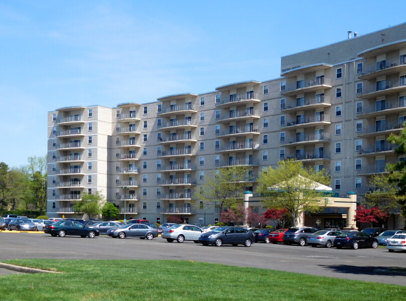 Plaza Apartments